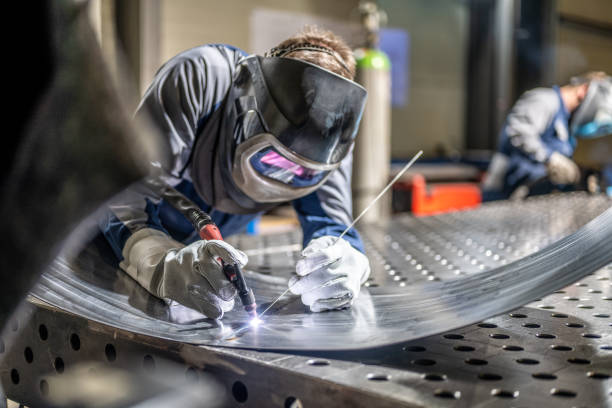  London, CA Welder Pros